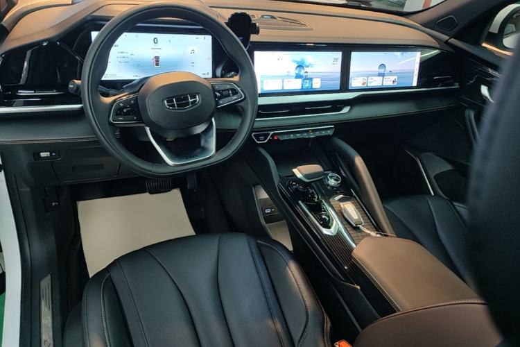 Used Geely Auto Monjaro L 2024 2.0TD DCT EVO Two-Wheel Drive Long-Range Version Center Console
