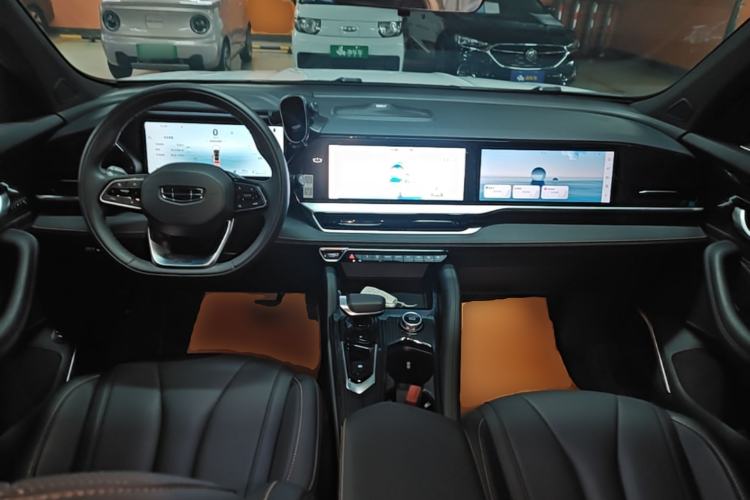 Used Geely Auto Monjaro L 2024 2.0TD DCT EVO Two-Wheel Drive Long-Range Version Center Console