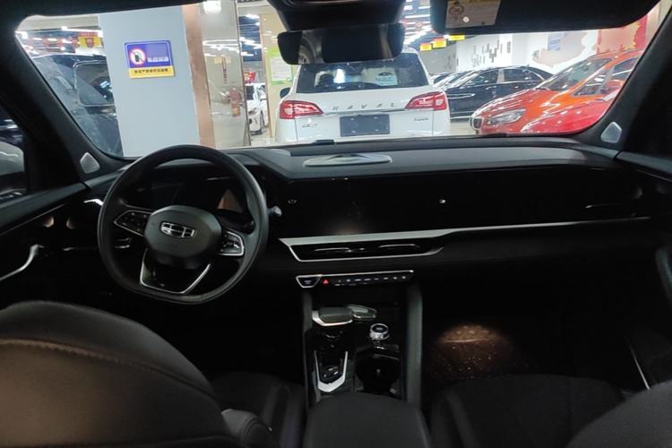 Used Geely Auto Monjaro L 2024 2.0TD High-Power Automatic Two-Wheel Drive Skyline Edition Center Console