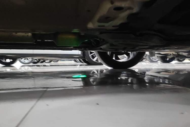 Used Geely Auto Monjaro L 2024 2.0TD High-Power Automatic Two-Wheel Drive Skyline Edition Chassis Front Right