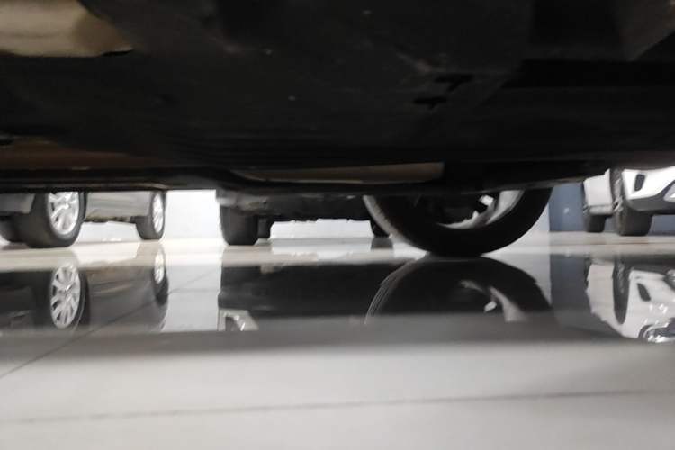 Used Geely Auto Monjaro L 2024 2.0TD High-Power Automatic Two-Wheel Drive Skyline Edition Chassis Rear Left