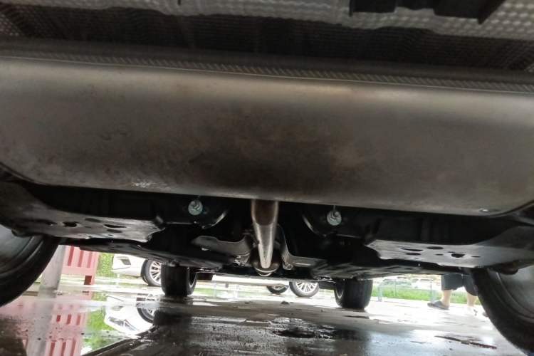 Used Geely Auto Monjaro L 2024 2.0TD DCT EVO Two-Wheel Drive Long-Range Version Chassis Rear
