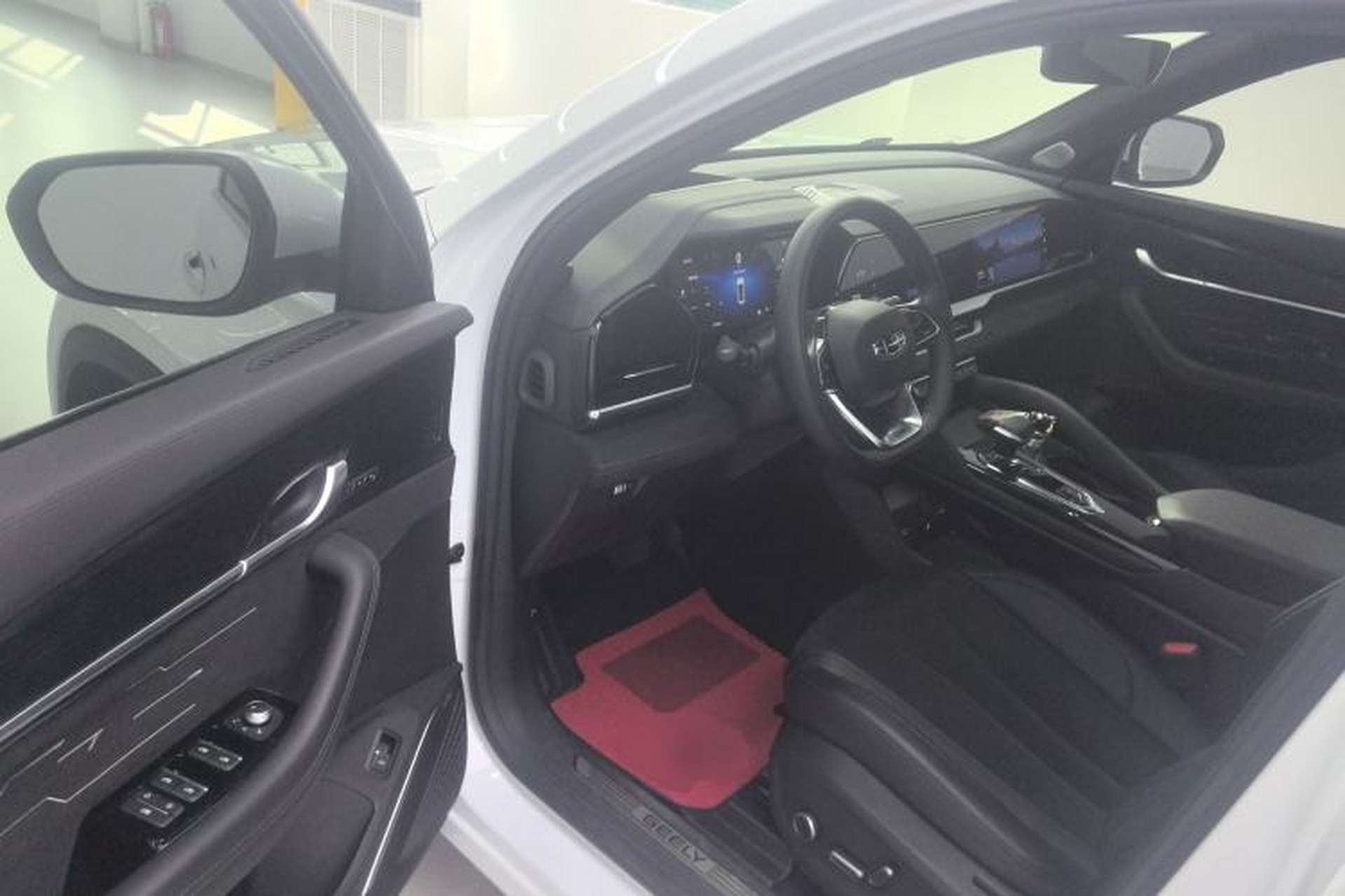 Used Geely Auto Monjaro L 2024 2.0TD High-Power Automatic Two-Wheel Drive Skyline Edition Driver Seat