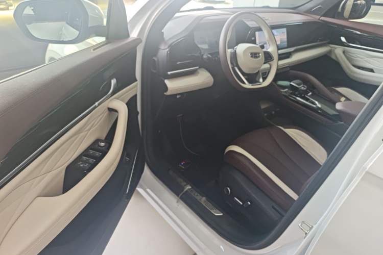 Used Geely Auto Monjaro L 2024 2.0TD High-Power Automatic Two-Wheel Drive Yunqi Version Driver Seat
