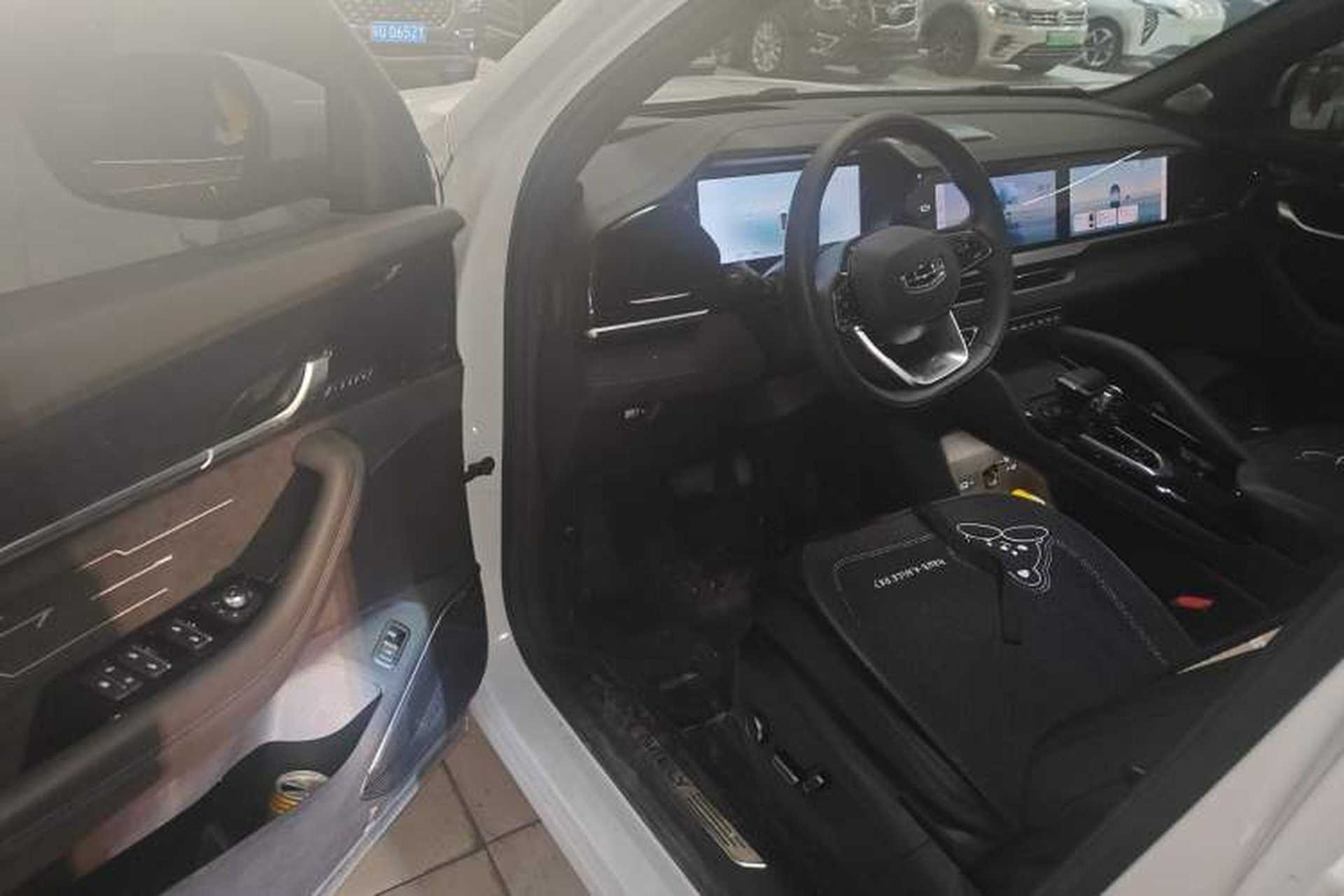 Used Geely Auto Monjaro L 2024 2.0TD High-Power Automatic Two-Wheel Drive Skyline Edition Driver Seat