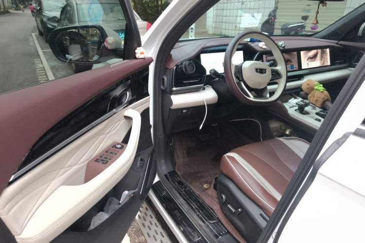 Used Geely Auto Monjaro L 2024 2.0TD High-Power Automatic Two-Wheel Drive Yunqi Version Driver Seat