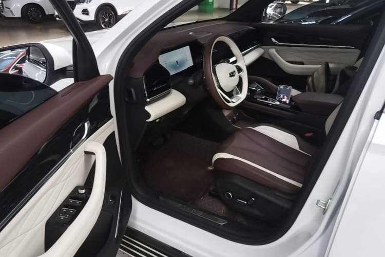Used Geely Auto Monjaro L 2024 2.0TD High-Power Automatic Two-Wheel Drive Yunqi Version Driver Seat