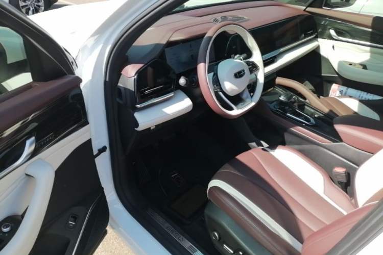 Used Geely Auto Monjaro L 2024 2.0TD High-Power Automatic Two-Wheel Drive Yunqi Version Driver Seat