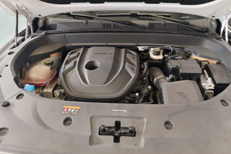 Used Geely Auto Monjaro L 2024 2.0TD High-Power Automatic Two-Wheel Drive Skyline Edition Engine Bay