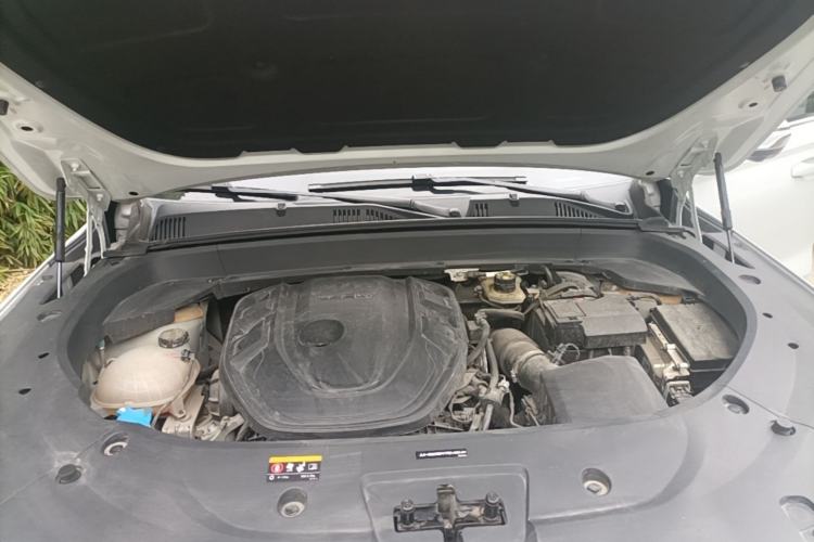 Used Geely Auto Monjaro L 2024 2.0TD High-Power Automatic Two-Wheel Drive Yunqi Version Engine Bay