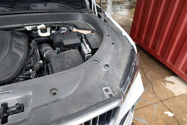 Used Geely Auto Monjaro L 2024 2.0TD DCT EVO Two-Wheel Drive Long-Range Version Engine Bay Left