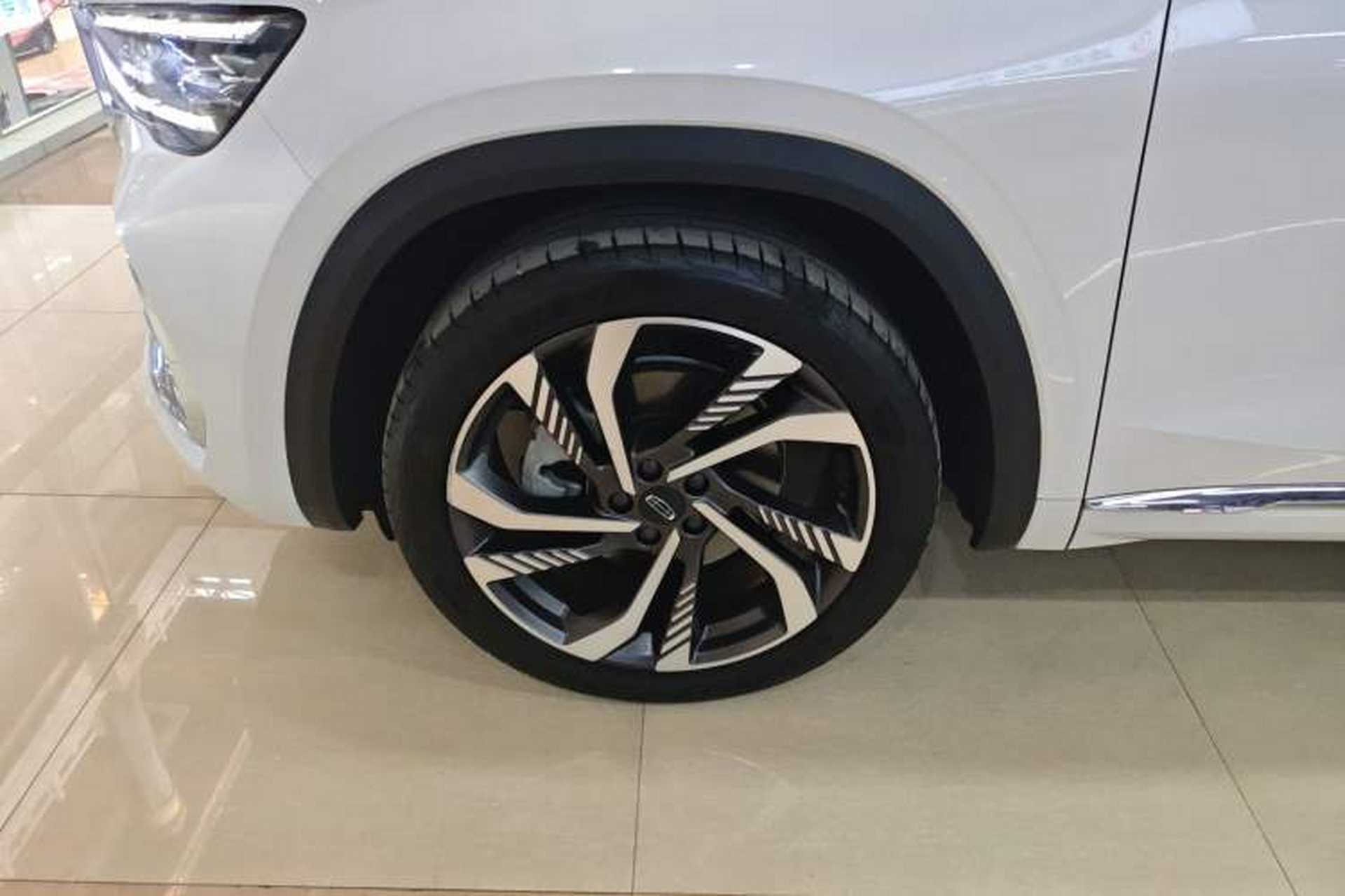 Used Geely Auto Monjaro L 2024 2.0TD High-Power Automatic Two-Wheel Drive Skyline Edition Exterior 4