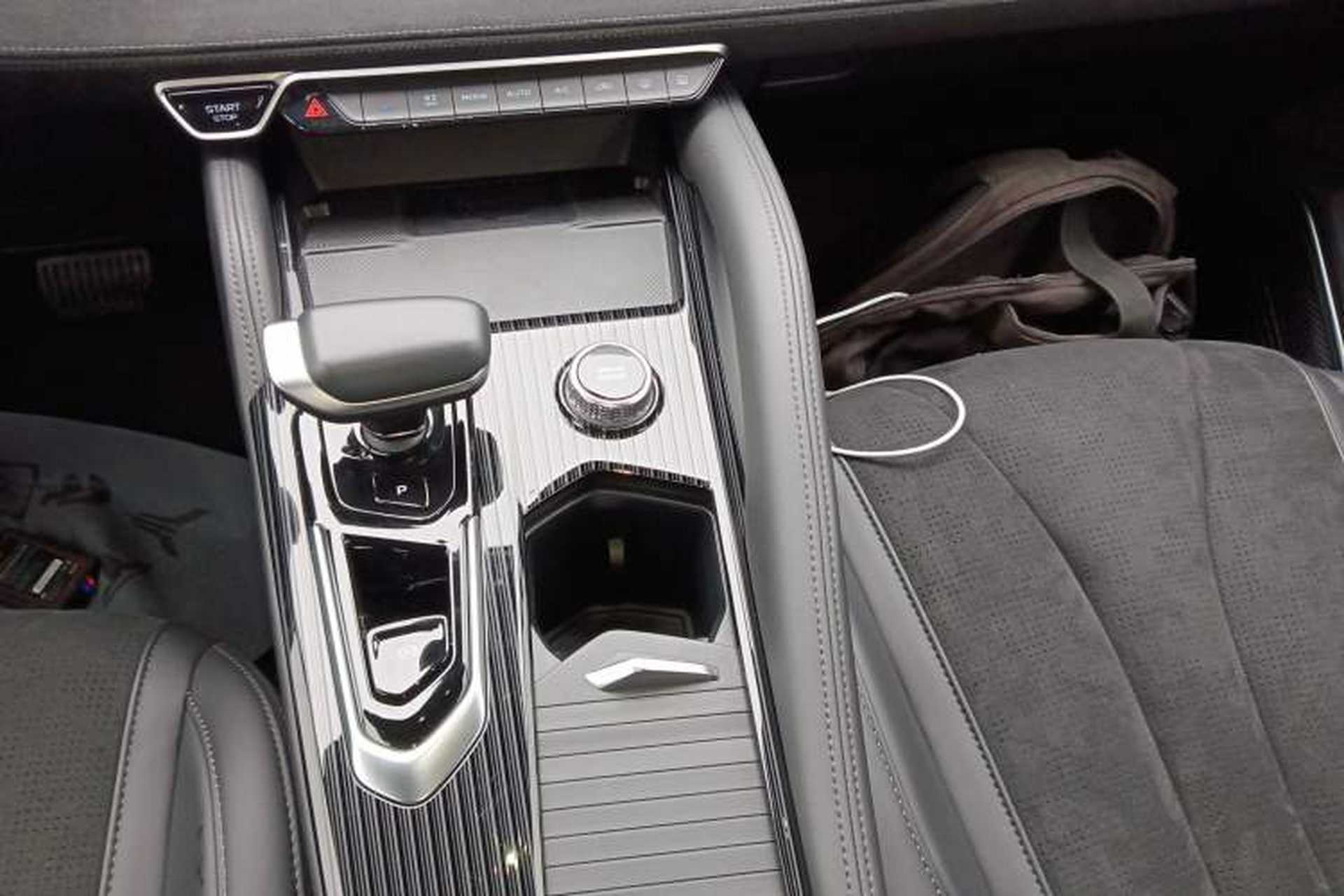 Used Geely Auto Monjaro L 2024 2.0TD High-Power Automatic Two-Wheel Drive Skyline Edition Gear Lever