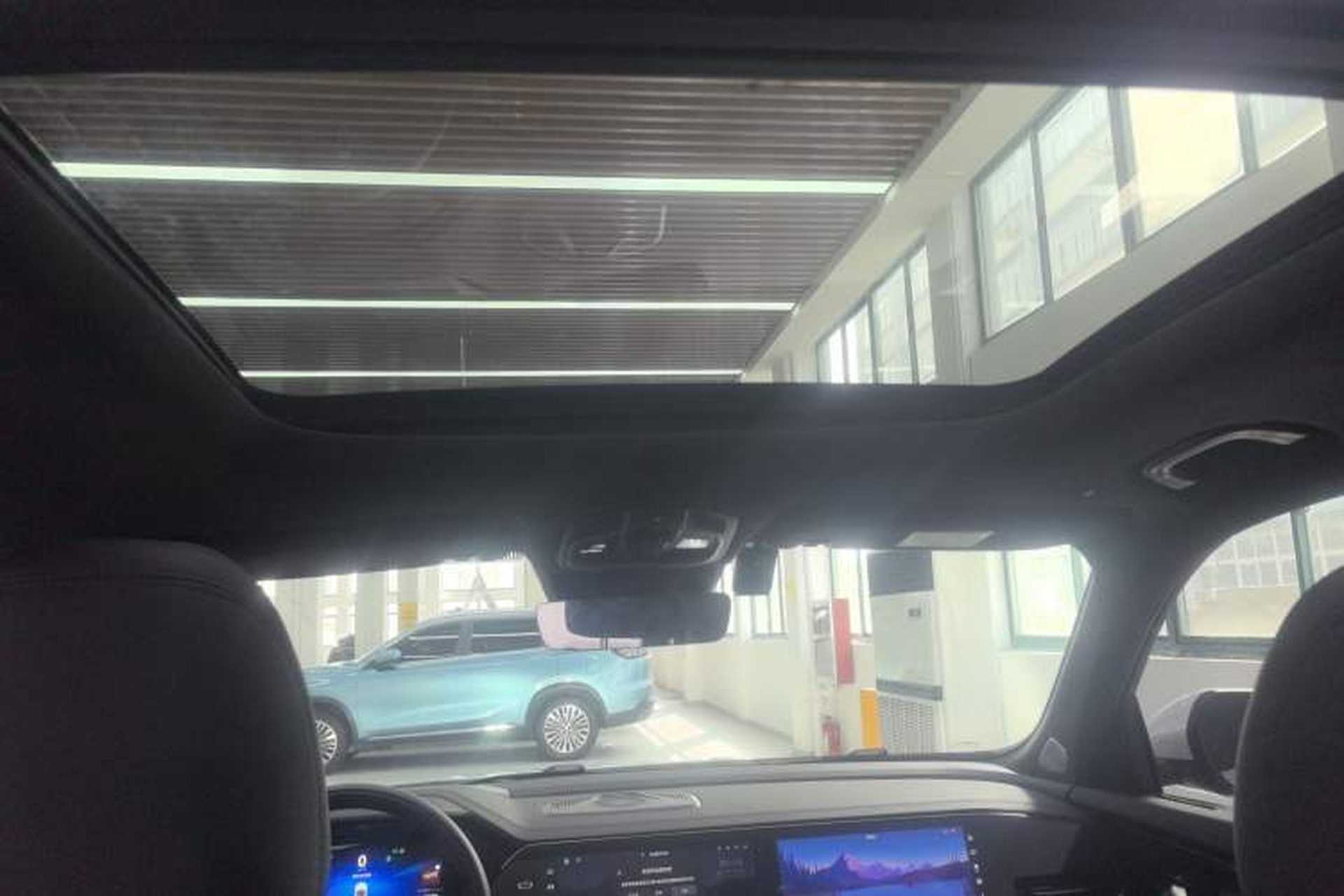 Used Geely Auto Monjaro L 2024 2.0TD High-Power Automatic Two-Wheel Drive Skyline Edition Headliner