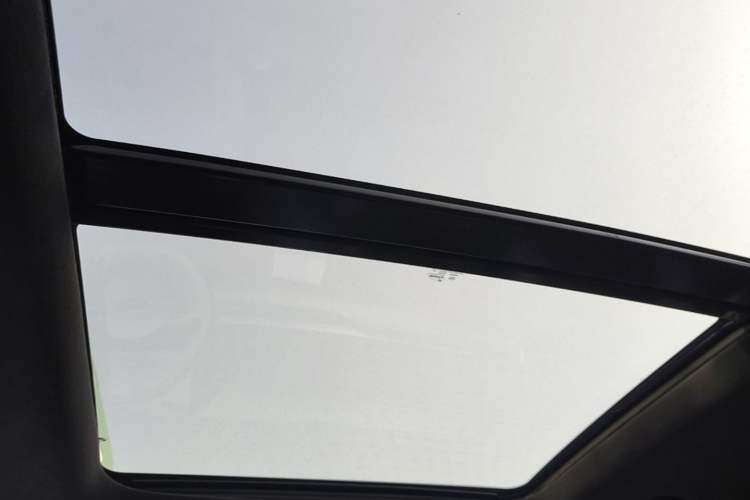 Used Geely Auto Monjaro L 2024 2.0TD High-Power Automatic Two-Wheel Drive Yunqi Version Headliner