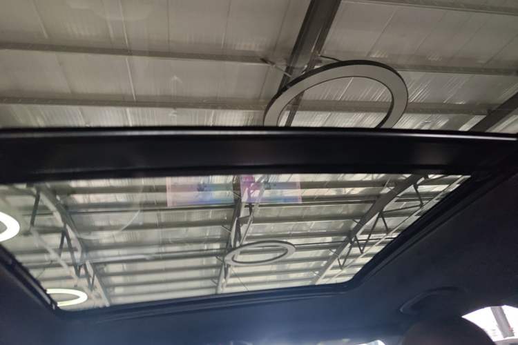 Used Geely Auto Monjaro L 2024 2.0TD High-Power Automatic Two-Wheel Drive Skyline Edition Headliner