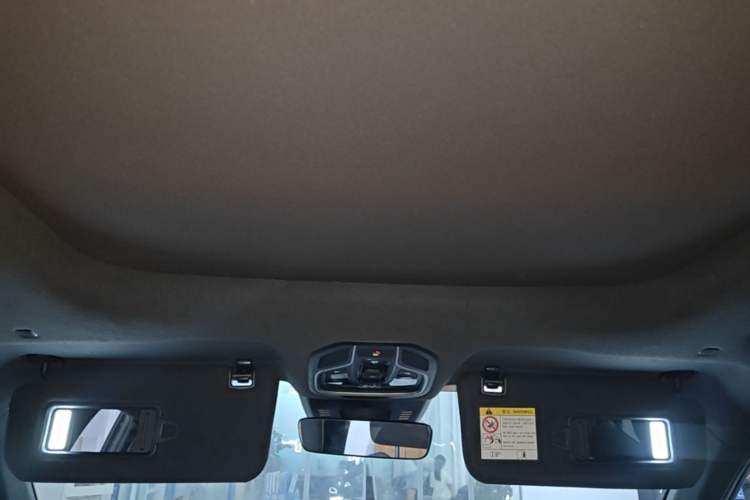 Used Geely Auto Monjaro L 2024 2.0TD High-Power Automatic Two-Wheel Drive Yunqi Version Headliner