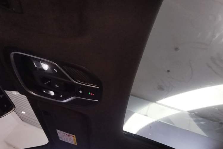 Used Geely Auto Monjaro L 2024 2.0TD High-Power Automatic Two-Wheel Drive Yunqi Version Headliner