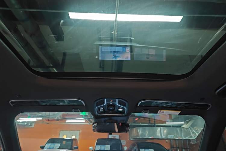 Used Geely Auto Monjaro L 2024 2.0TD DCT EVO Two-Wheel Drive Long-Range Version Headliner