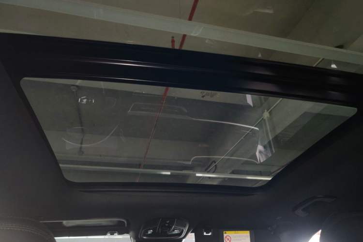 Used Geely Auto Monjaro L 2024 2.0TD DCT EVO Two-Wheel Drive Long-Range Version Headliner