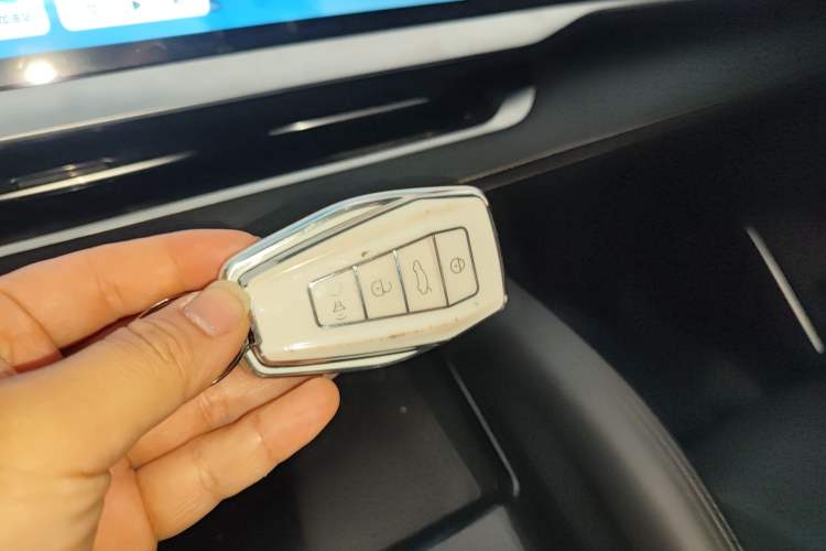Used Geely Auto Monjaro L 2024 2.0TD DCT EVO Two-Wheel Drive Long-Range Version Interior 1