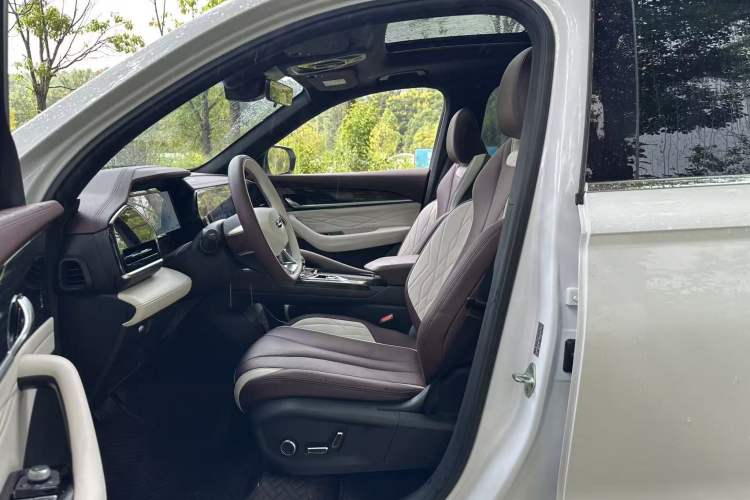 Used Geely Auto Monjaro L 2024 2.0TD High-Power Automatic Two-Wheel Drive Yunqi Version Interior 2