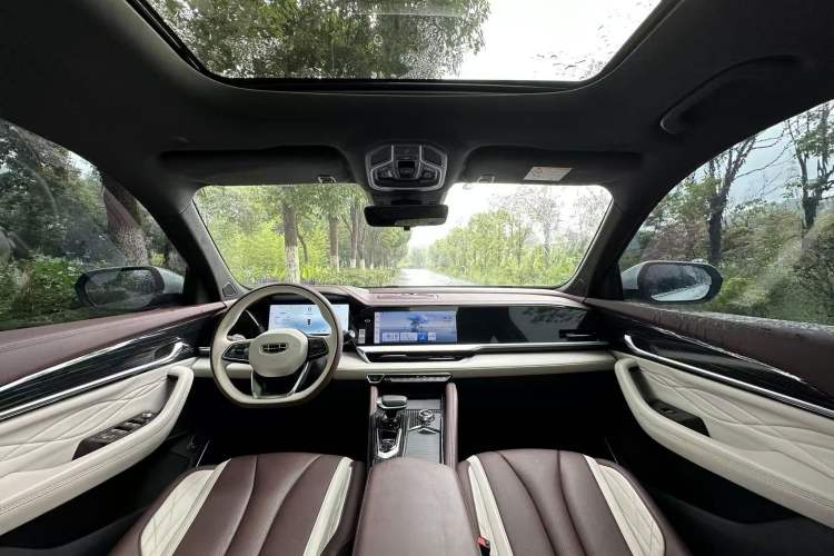 Used Geely Auto Monjaro L 2024 2.0TD High-Power Automatic Two-Wheel Drive Yunqi Version Interior 3