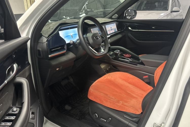 Used Geely Auto Monjaro L 2024 2.0TD High-Power Automatic Two-Wheel Drive Skyline Edition Interior 4