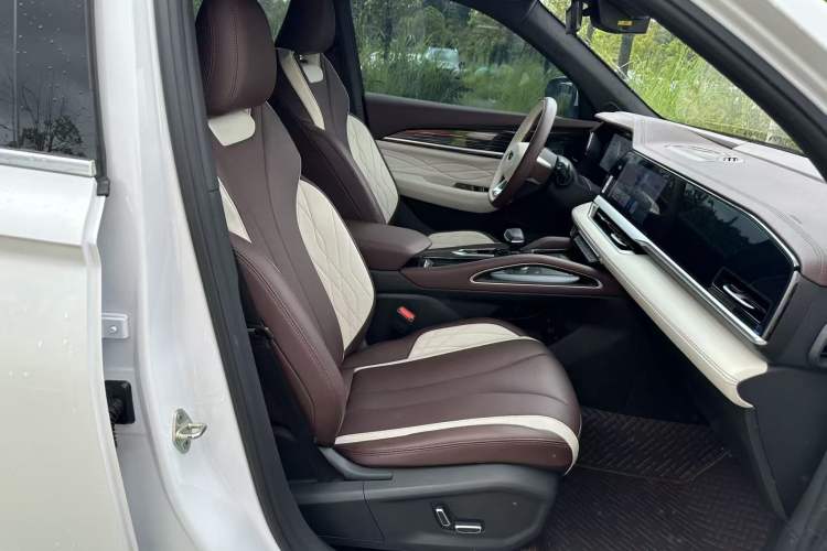 Used Geely Auto Monjaro L 2024 2.0TD High-Power Automatic Two-Wheel Drive Yunqi Version Interior 5