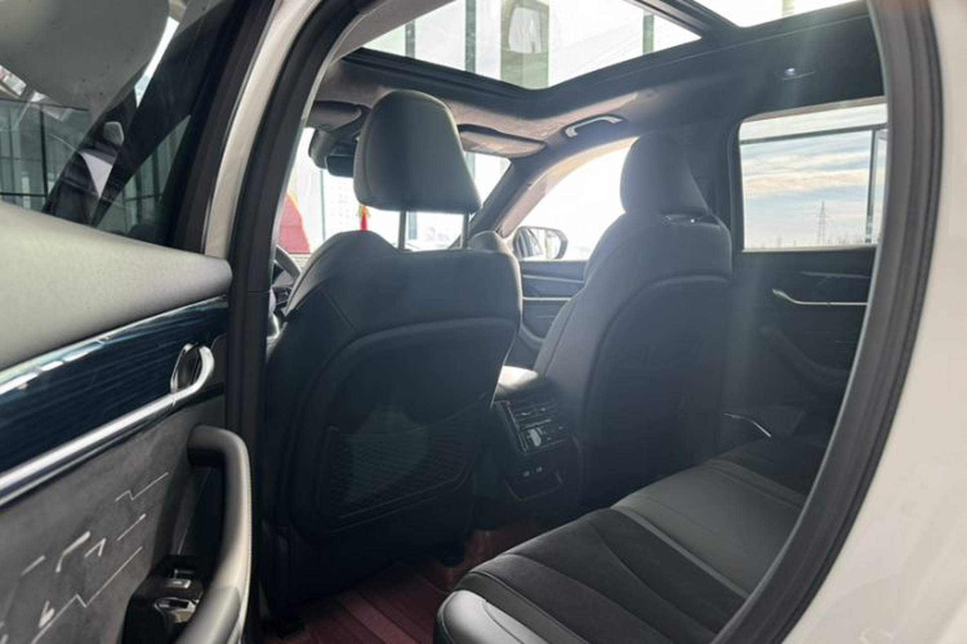 Used Geely Auto Monjaro L 2024 2.0TD High-Power Automatic Two-Wheel Drive Yunqi Version Interior 6