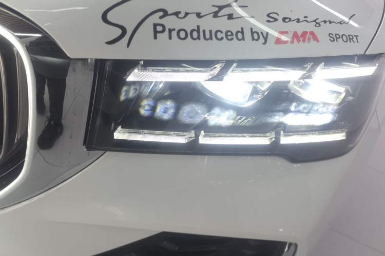 Used Geely Auto Monjaro L 2024 2.0TD High-Power Automatic Two-Wheel Drive Skyline Edition Left Front Headlight
