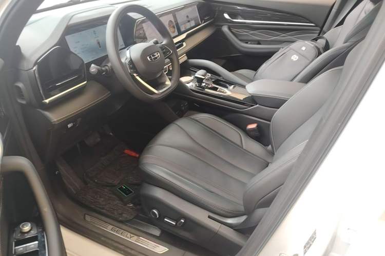 Used Geely Auto Monjaro L 2024 2.0TD DCT EVO Two-Wheel Drive Long-Range Version Left Front Seat