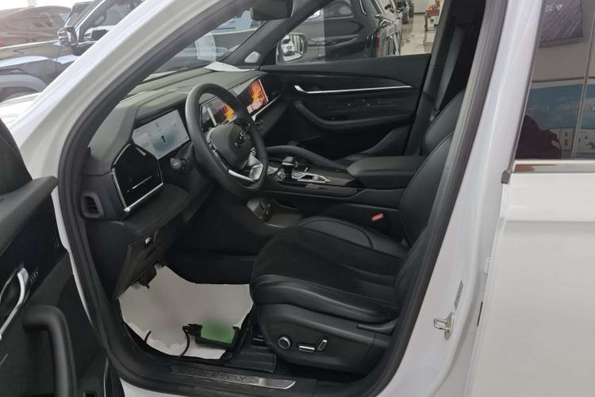 Used Geely Auto Monjaro L 2024 2.0TD High-Power Automatic Two-Wheel Drive Skyline Edition Left Front Seat