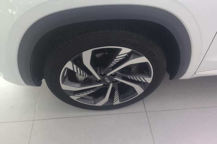 Used Geely Auto Monjaro L 2024 2.0TD High-Power Automatic Two-Wheel Drive Skyline Edition Left Front Wheel Hub