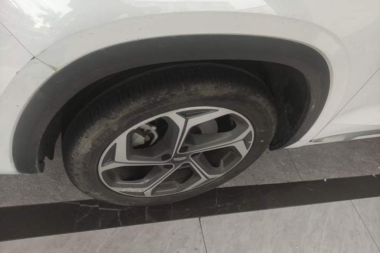 Used Geely Auto Monjaro L 2024 2.0TD DCT EVO Two-Wheel Drive Long-Range Version Left Front Wheel Hub