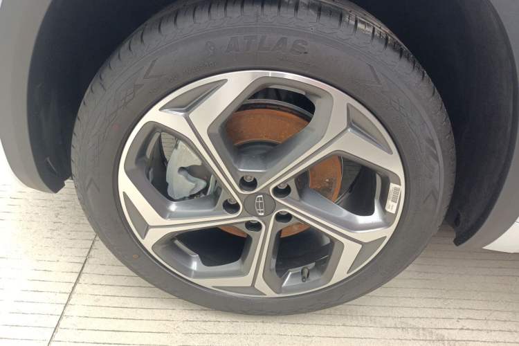 Used Geely Auto Monjaro L 2024 2.0TD DCT EVO Two-Wheel Drive Long-Range Version Left Front Wheel Hub