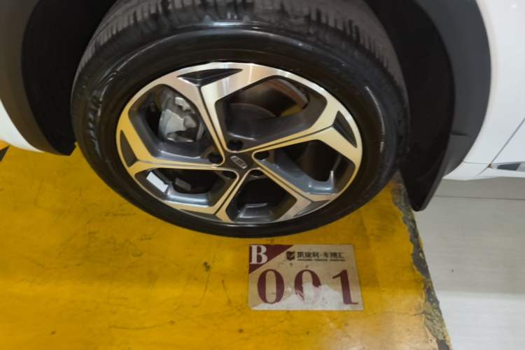 Used Geely Auto Monjaro L 2024 2.0TD High-Power Automatic Two-Wheel Drive Yunqi Version Left Front Wheel Hub