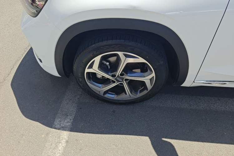 Used Geely Auto Monjaro L 2024 2.0TD DCT EVO Two-Wheel Drive Long-Range Version Left Front Wheel Hub