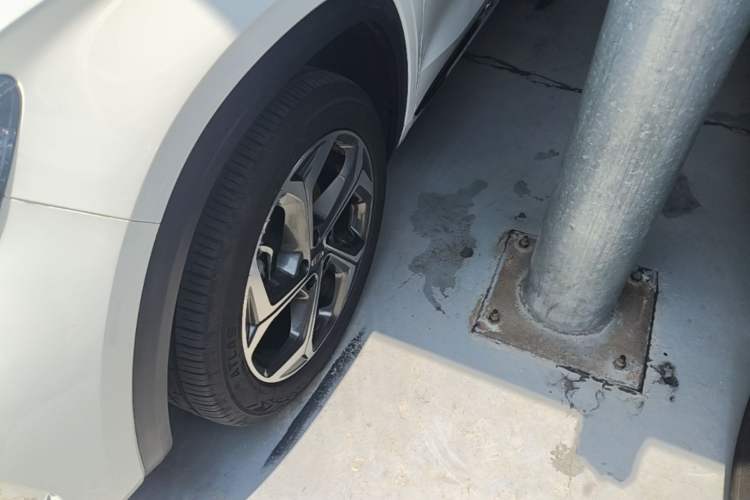 Used Geely Auto Monjaro L 2024 2.0TD DCT EVO Two-Wheel Drive Long-Range Version Left Front Wheel Hub