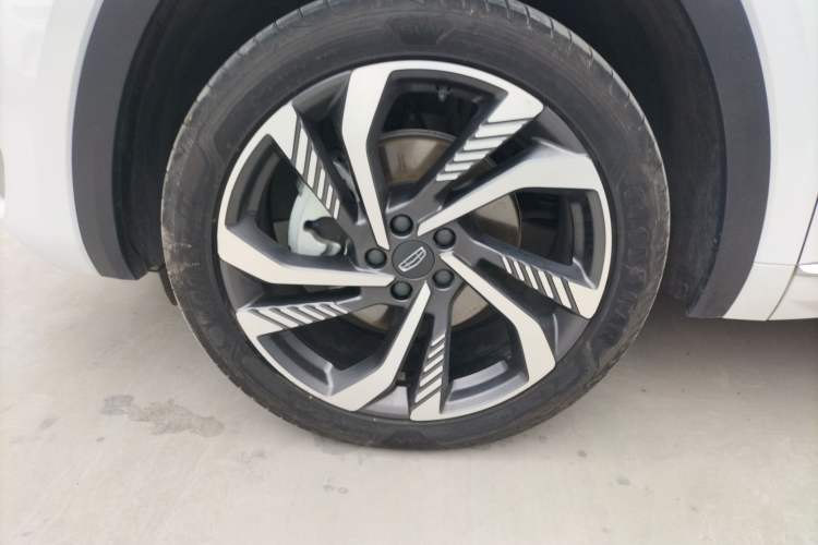 Used Geely Auto Monjaro L 2024 2.0TD High-Power Automatic Two-Wheel Drive Skyline Edition Left Front Wheel Hub
