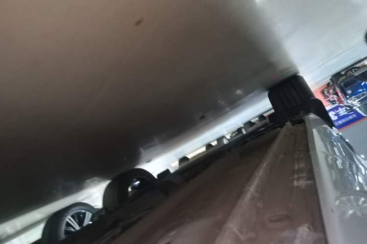 Used Geely Auto Monjaro L 2024 2.0TD High-Power Automatic Two-Wheel Drive Yunqi Version Left Side Sill