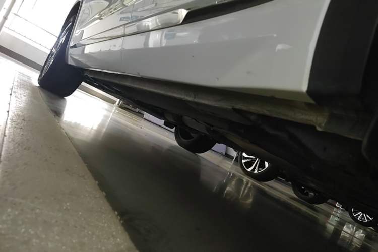 Used Geely Auto Monjaro L 2024 2.0TD High-Power Automatic Two-Wheel Drive Yunqi Version Left Side Sill