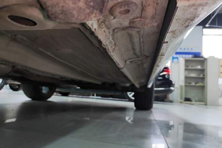 Used Geely Auto Monjaro L 2024 2.0TD High-Power Automatic Two-Wheel Drive Yunqi Version Left Side Sill
