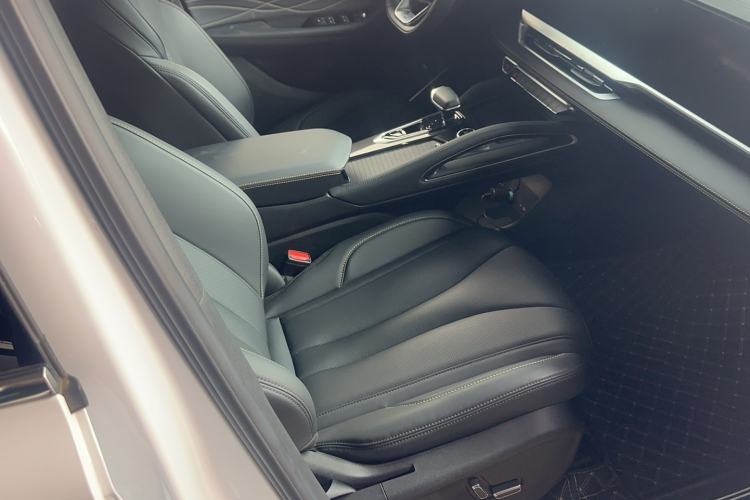 Used Geely Auto Monjaro L 2024 2.0TD DCT EVO Two-Wheel Drive Long-Range Version Right Front Seat