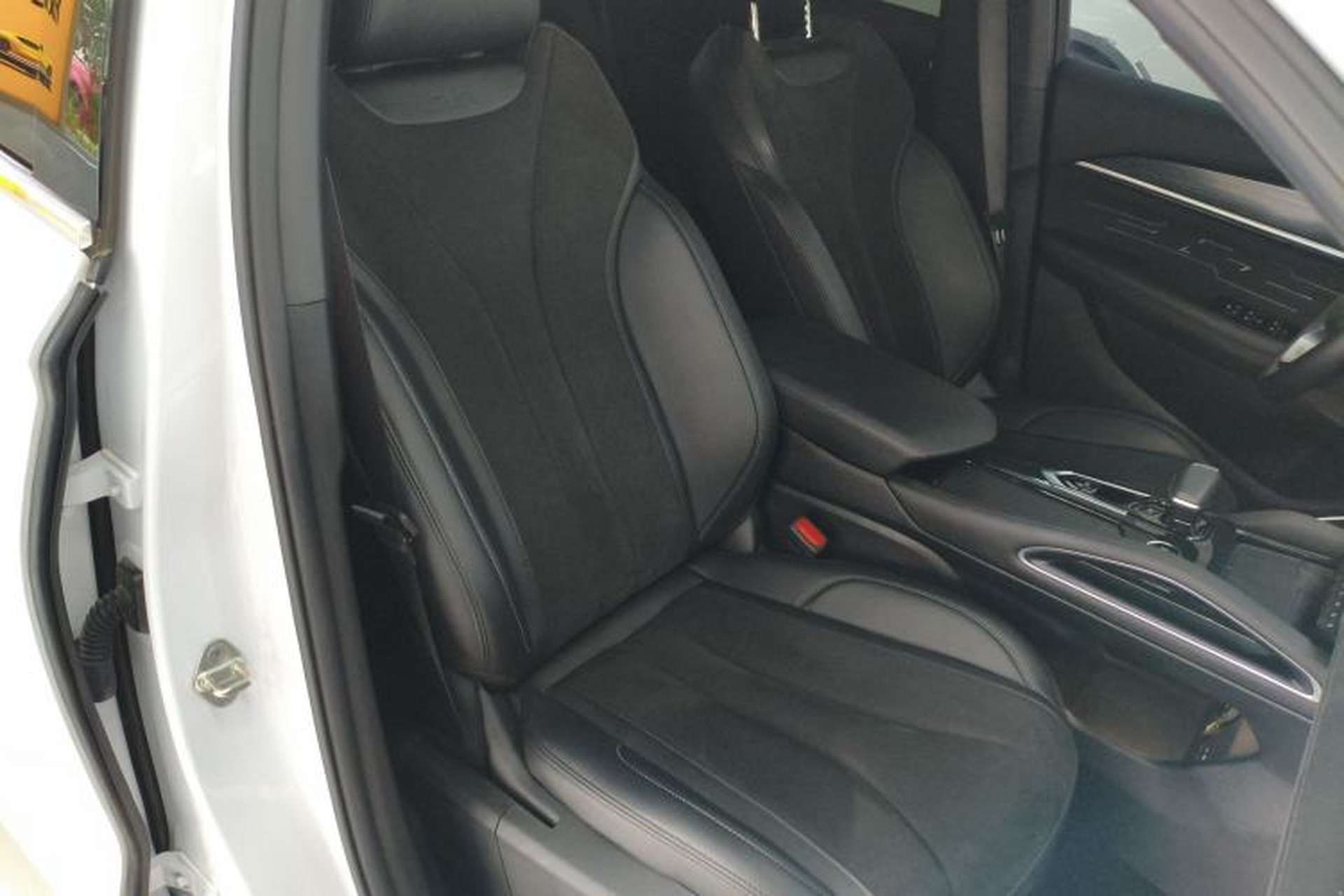 Used Geely Auto Monjaro L 2024 2.0TD High-Power Automatic Two-Wheel Drive Skyline Edition Right Front Seat