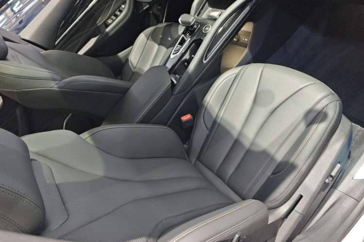 Used Geely Auto Monjaro L 2024 2.0TD DCT EVO Two-Wheel Drive Long-Range Version Right Front Seat