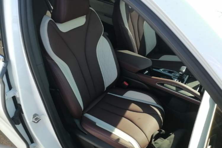 Used Geely Auto Monjaro L 2024 2.0TD High-Power Automatic Two-Wheel Drive Yunqi Version Right Front Seat