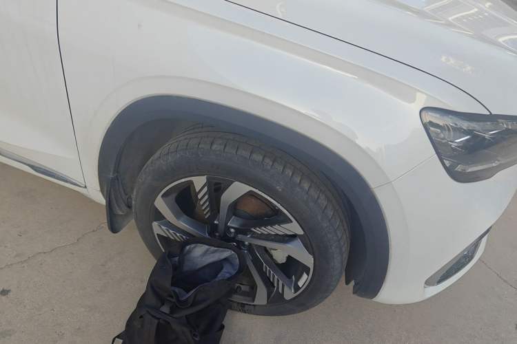 Used Geely Auto Monjaro L 2024 2.0TD High-Power Automatic Two-Wheel Drive Skyline Edition Right Front Wheel Hub