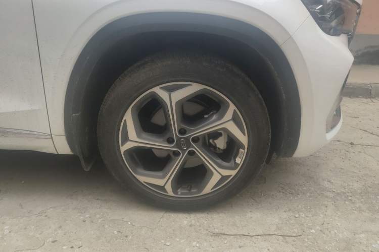 Used Geely Auto Monjaro L 2024 2.0TD High-Power Automatic Two-Wheel Drive Yunqi Version Right Front Wheel Hub