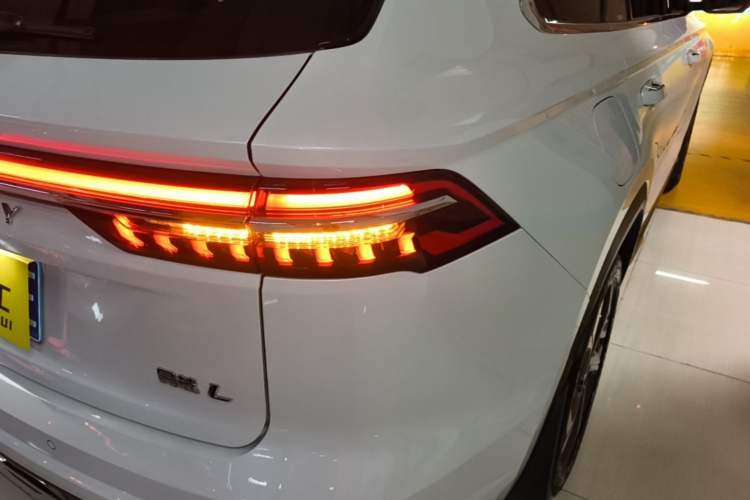 Used Geely Auto Monjaro L 2024 2.0TD High-Power Automatic Two-Wheel Drive Yunqi Version Right Rear Taillight